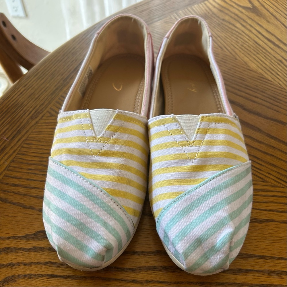 Color Block | Pastel Stripes | Shoes - Picture 4 of 16